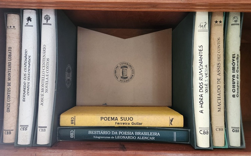 Livros da Confraria dos Bibliófilos do Brasil doados à BICEN por Justino Alves Lima